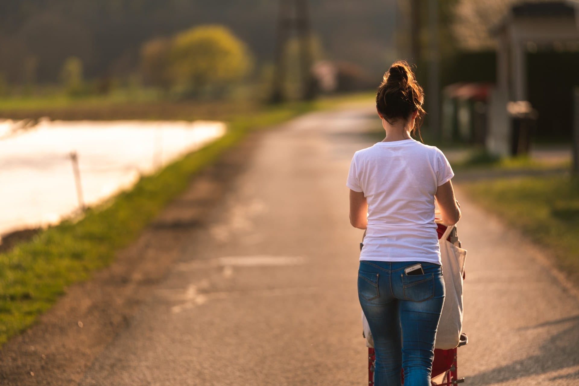The Health and Beauty Benefits of a Morning Walk - BeautyWonks