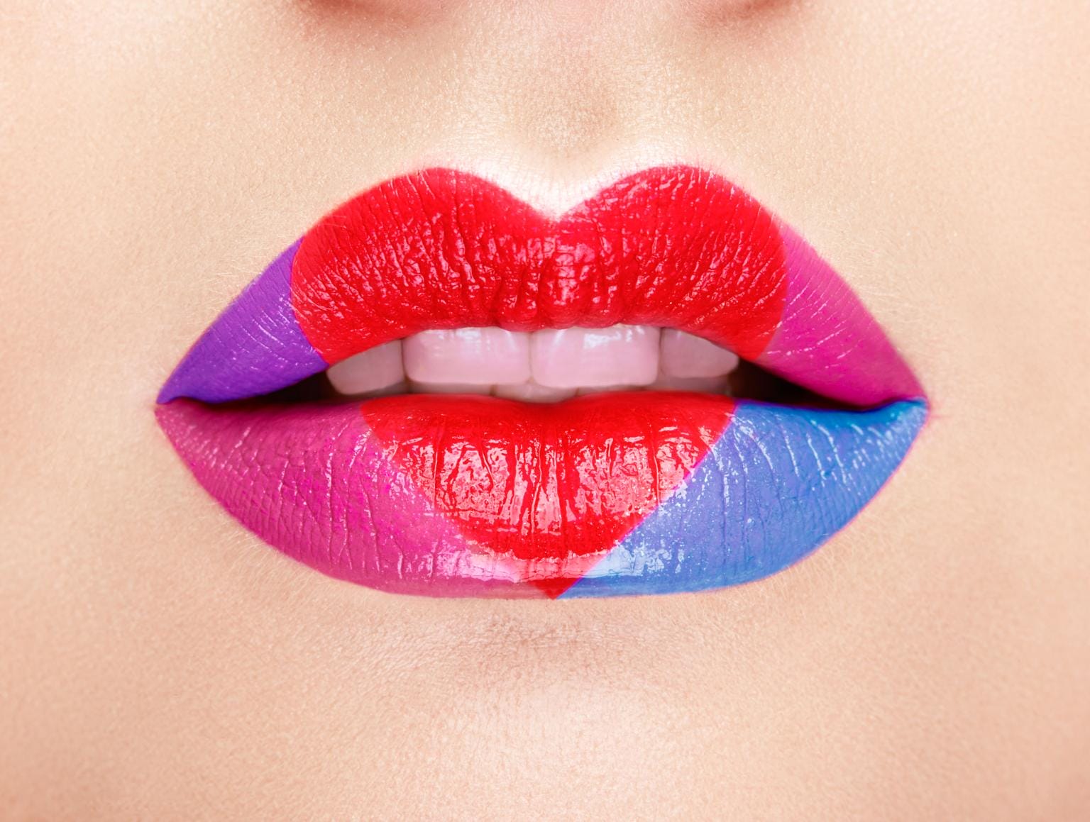 Long-Lasting Bold Lip Look Tips